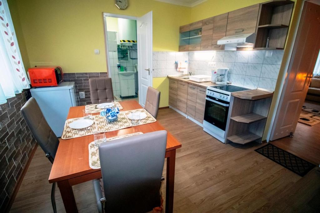 Krisztina Apartman نايغكانيشا المظهر الخارجي الصورة